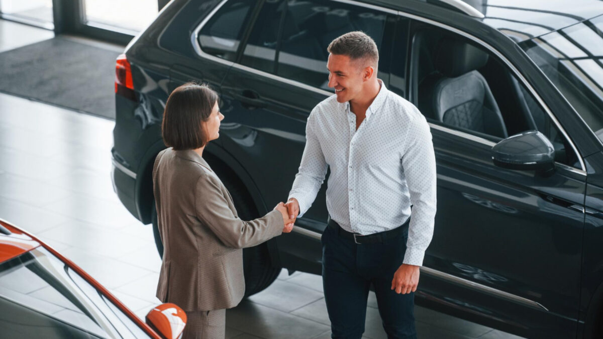 Achat de voiture neuve : pourquoi bien choisir son assurance ?